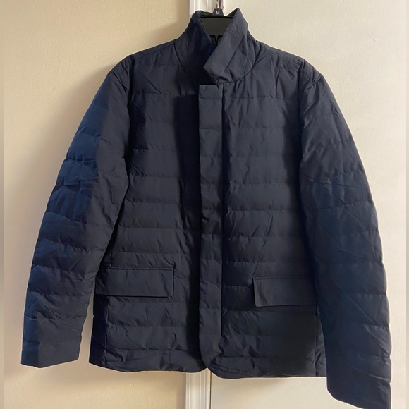 Massimo Dutti Other - Massimo Dutti black down filled water repellent zip front jacket men. Large